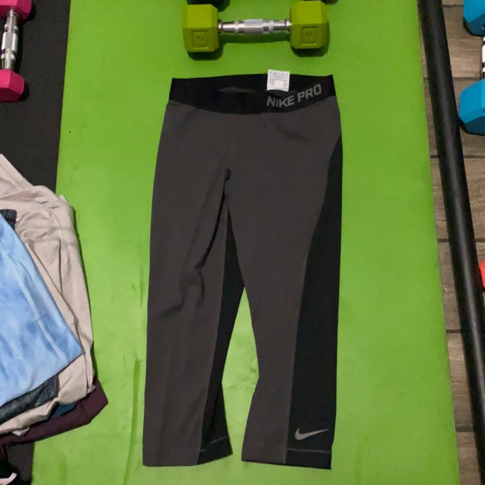 Nike pro women’s leggings